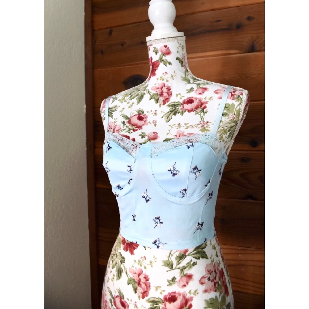 Dainty Floral Lace Trim Bustier Sweetheart Crop Top